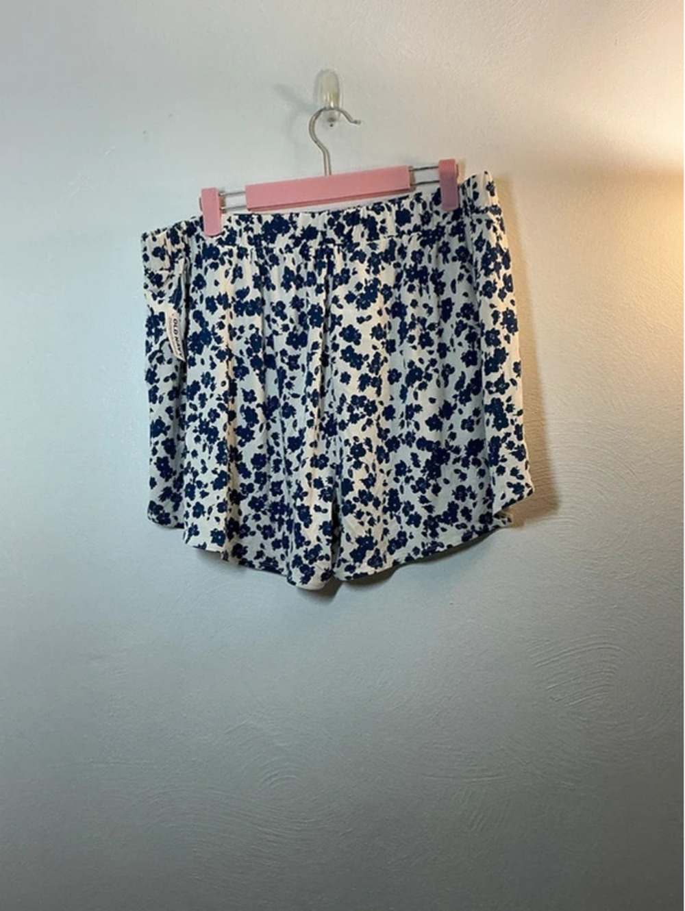 Old Navy Blue Floral Flowly Sleep Shorts Size Large - Picture 2 of 5